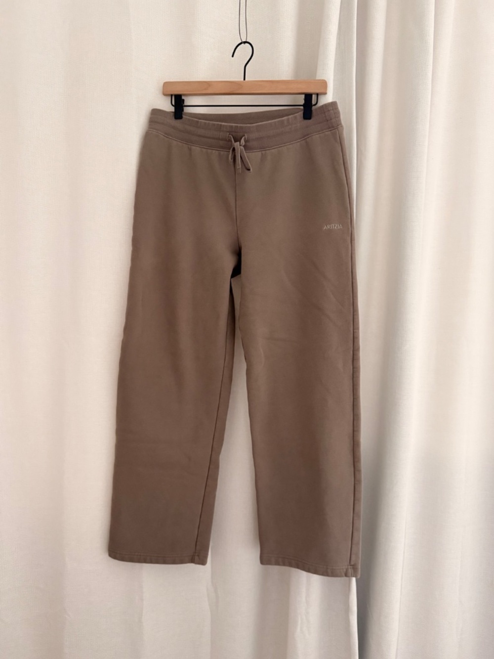 Aritzia Sweatfleece Cozy Fleece Pants, Size Large, Color Mushroom
